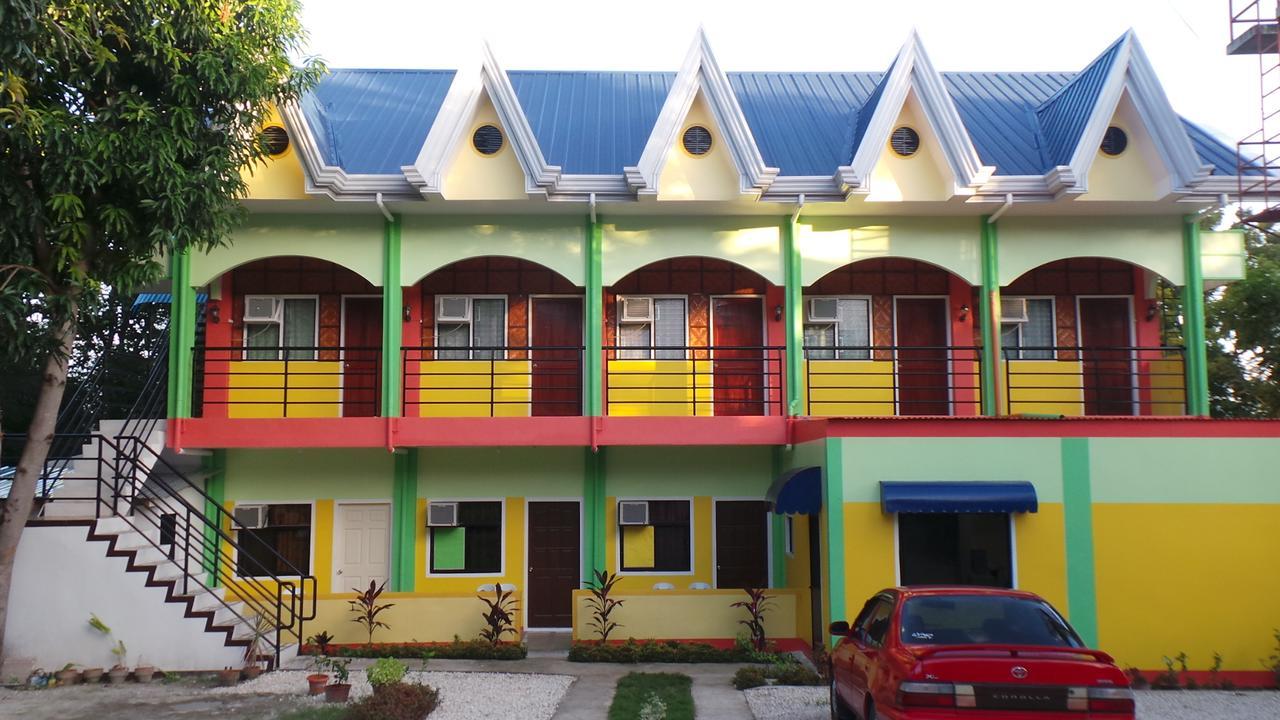 Islet View Pension House Oslob Esterno foto