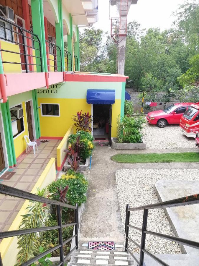 Islet View Pension House Oslob Esterno foto